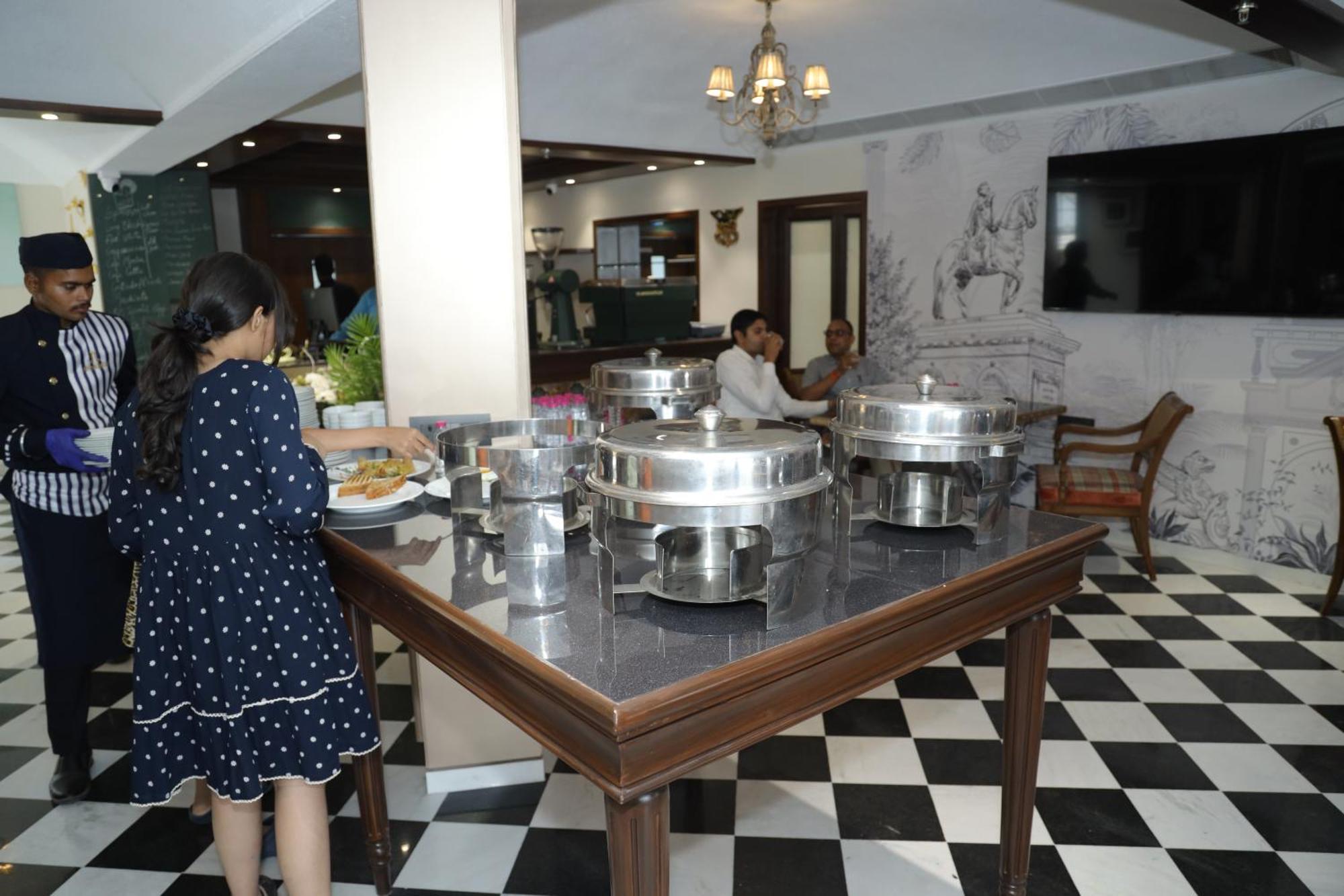 The Jewels Resort Jaipur Buitenkant foto
