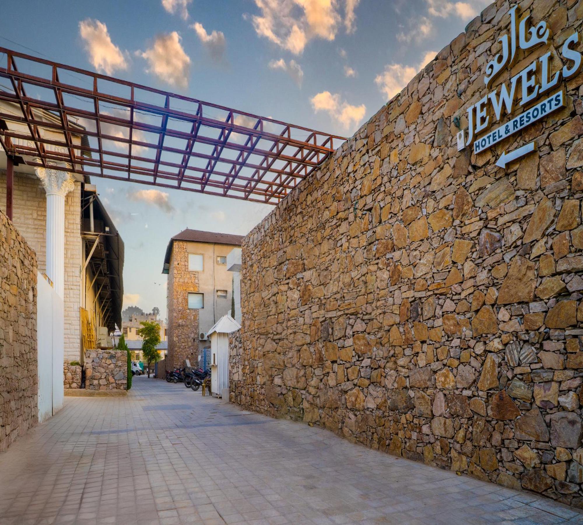 The Jewels Resort Jaipur Buitenkant foto